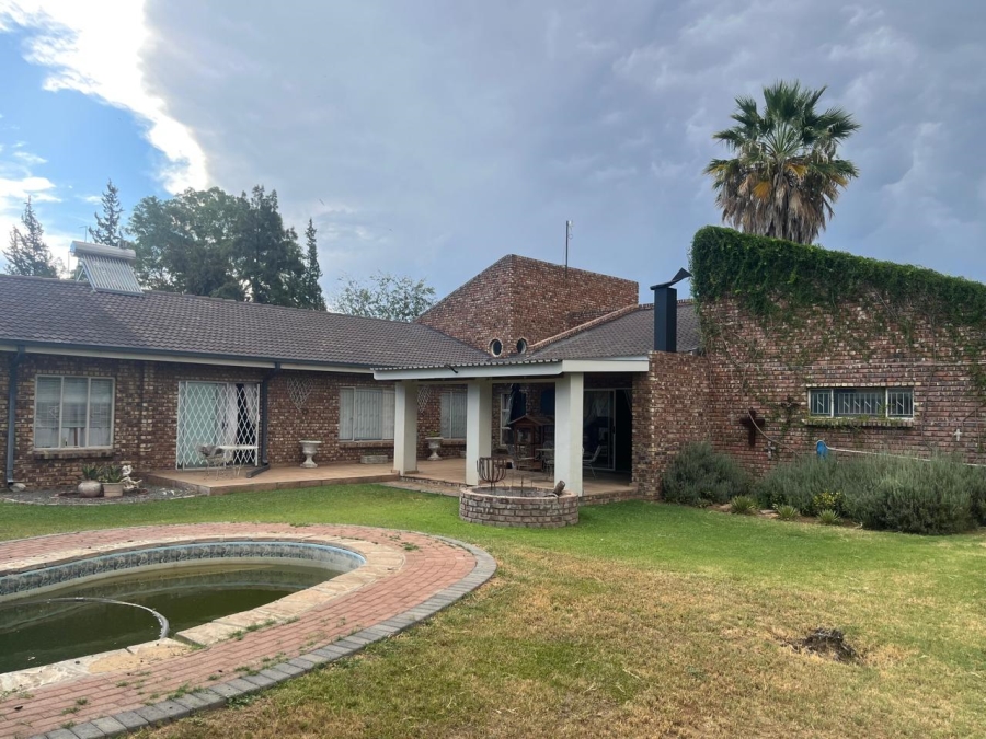 4 Bedroom Property for Sale in Christiana North West